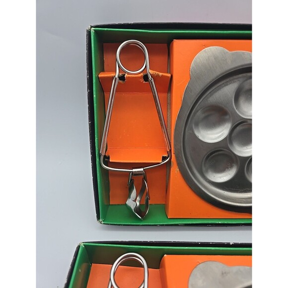 MCM Escargot Serving 2 sets of 3 pc set Stainless Steel Plate, Tongs, Fork Boxed - Picture 9 of 12